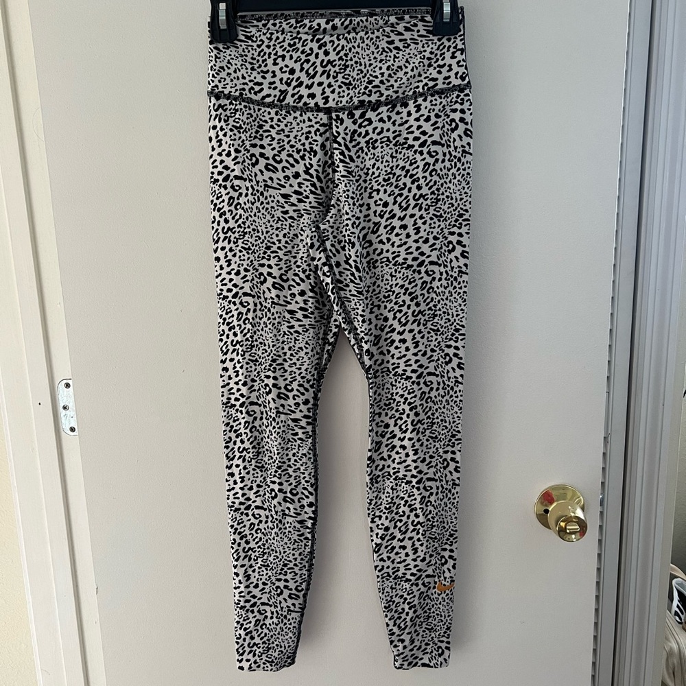Nike leggings